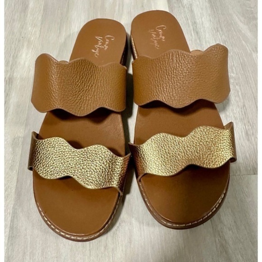 Crown Vintage Women's Tan Gold Scalloped Double Strap Slide‎ Sandals Size 9